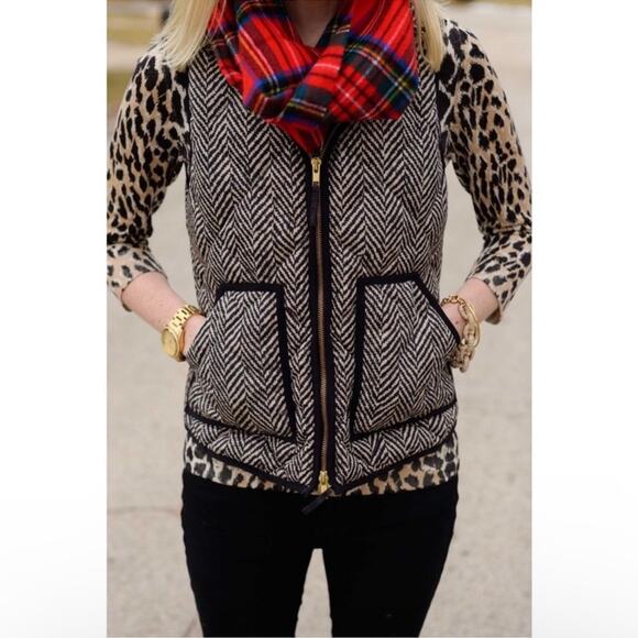 J Crew Herringbone Excursion Quilted Down Puffer Zip Vest XS - Picture 4 of 16